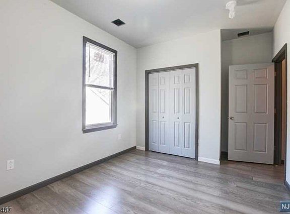 5th image of 51 Lindsley Ave APT 4