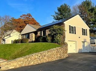 6 Ridgewood Dr, Auburn, MA 01501