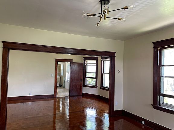 3rd image of 270 N State St Floor 1