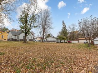 1017 6th Ave SW, Faribault, MN 55021