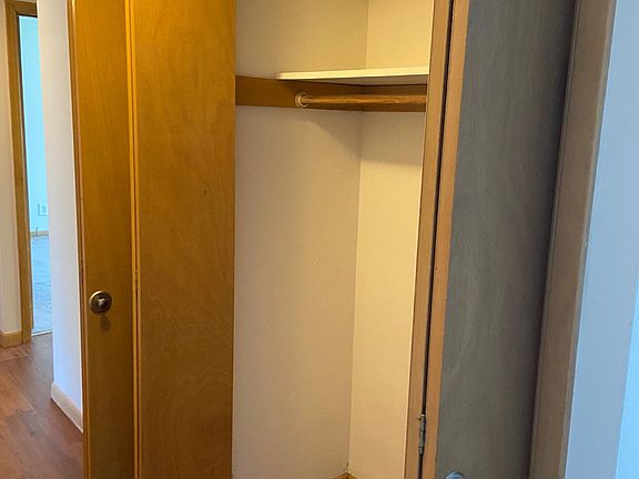 3rd image of 601 Lepere Ave APT 1E