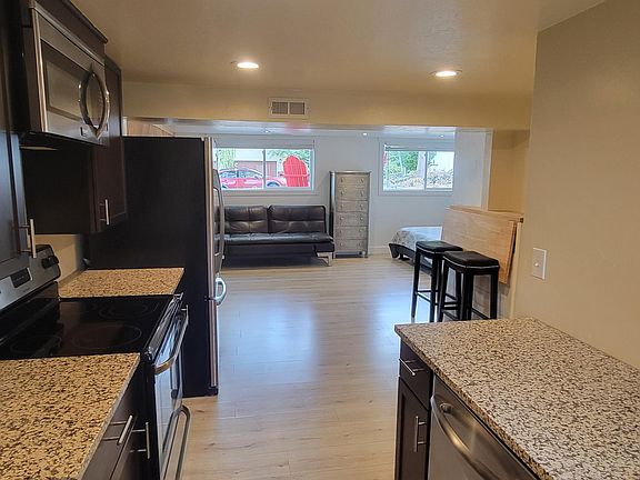 4th image of 3110 E Coronet Dr #2