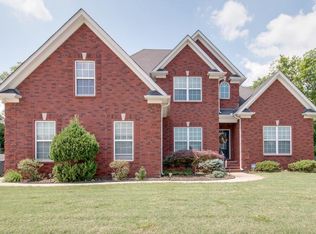 3327 Shady Forest Dr, Murfreesboro, TN 37128