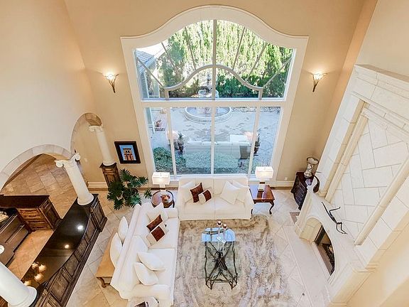 2nd image of 13938 Canterbury Cir