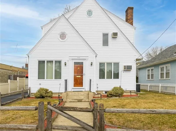484 Willett Ave, Riverside, RI 02915