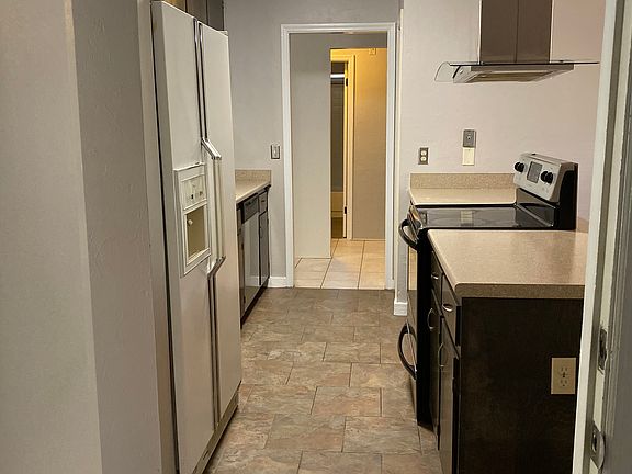 3rd image of 2412 Lanrell Dr