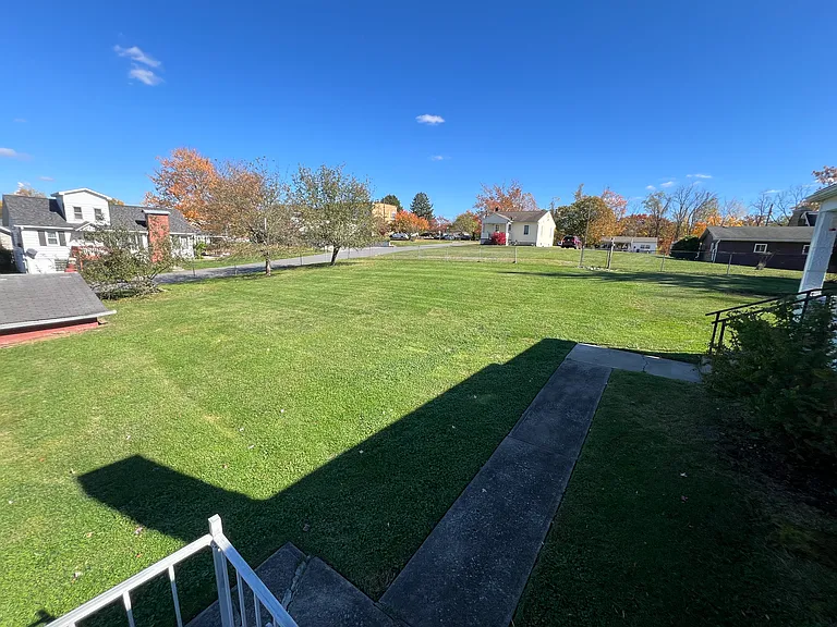 342 Crawford Ave — Photo 16