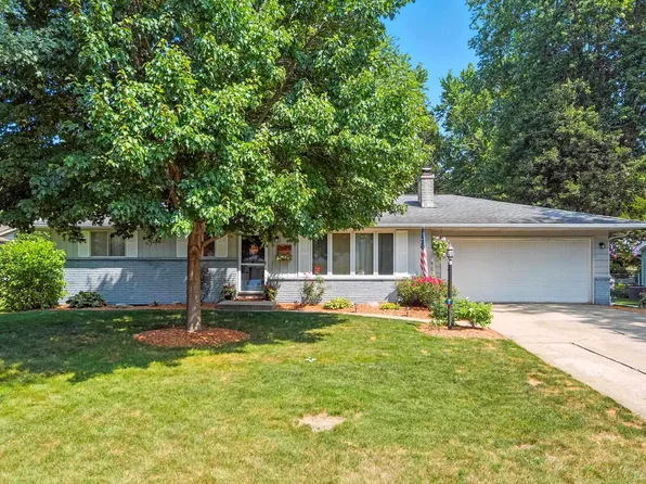 2609 River Park Dr, Fort Wayne, IN 46825