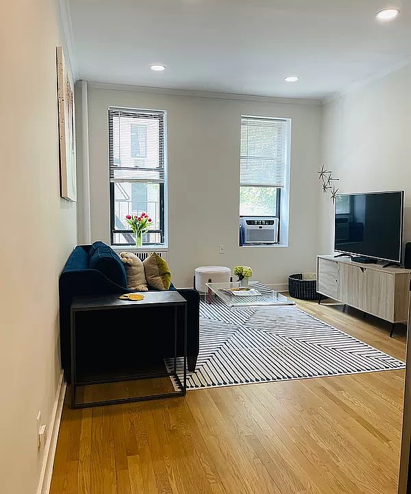 1st image of 343 E 51st St APT 2D