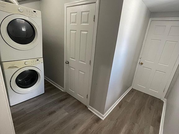 5th image of 1139 W Somerset St Floor 1