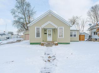 1614 Delavan St, Lincoln, IL 62656