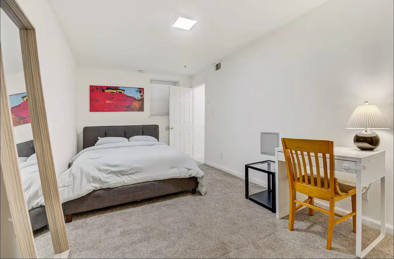 623 5th St NE — Photo 4