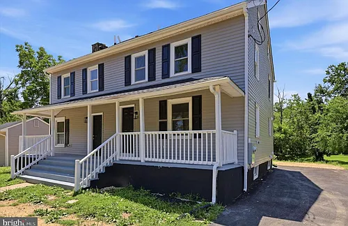 28 E Main St #1 Photo 1
