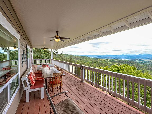 3rd image of 1011 Wren Ridge Dr