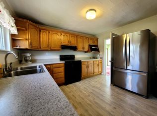 2204 Cherry St, Hurricane, WV 25526