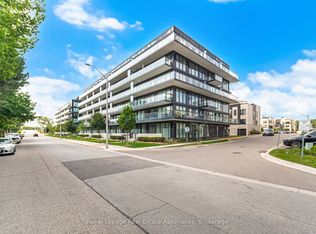 1119 Cooke Blvd #B327, Burlington, ON L7T 0C7