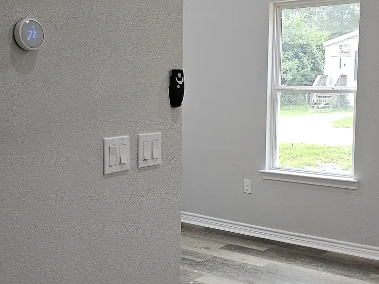 752 Juneau Ct — Photo 9