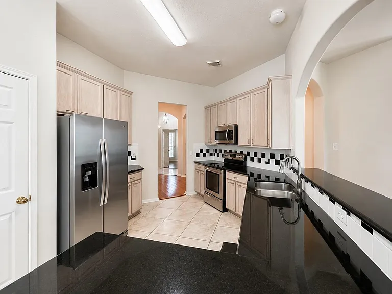20410 Nelva Park Ct — Photo 13