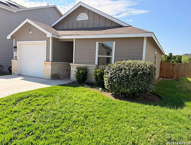 3 bed, 2.0 bath, 1012 sqft, $1,550 — Photo 3