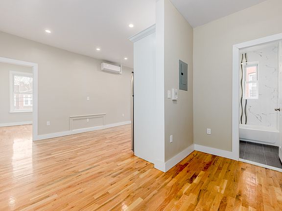 5th image of 553 Williams Ave APT 2F