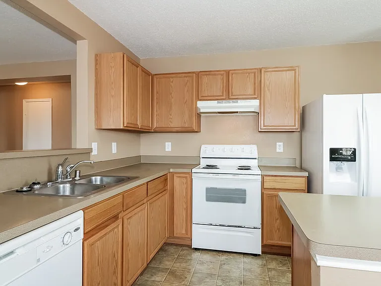 1324 Burleson St — Photo 5