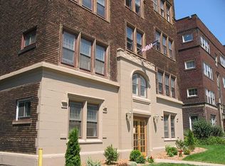 12471 Cedar Rd #105, Cleveland, OH 44106