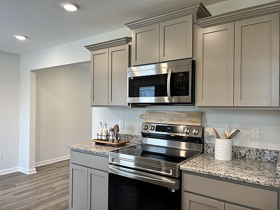 4th image of 230 Republic St Lot 122
