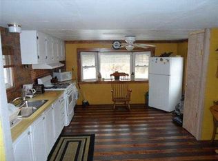 1277 240th St, Aledo, IL 61231