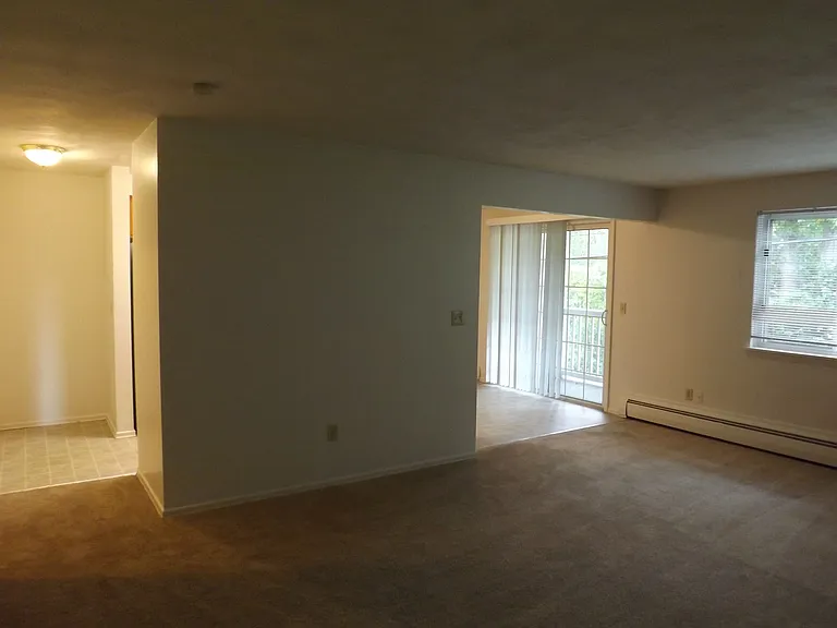 Westbrooke Commons Apartments and Townhomes — Photo 28