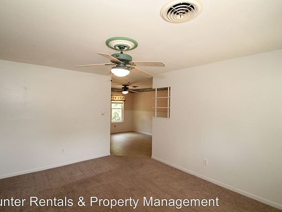 2nd image of 902 Cove Ave