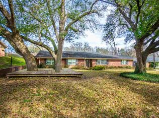 1305 E North St, Kilgore, TX 75662