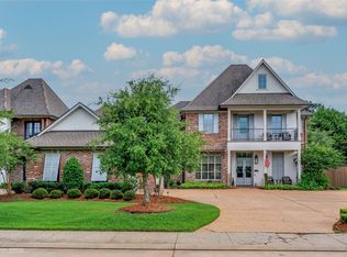 110 Overbrook Ln, Bossier City, LA 71111