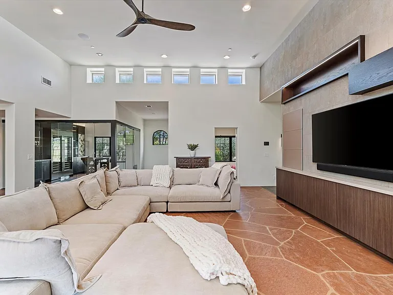 6717 E Solano Dr — Photo 40