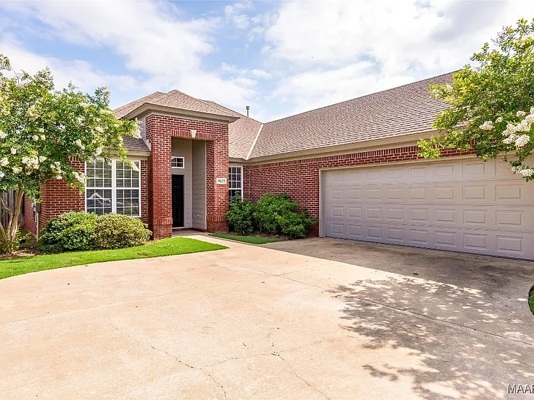 9625 Helmsley Cir — Photo 3