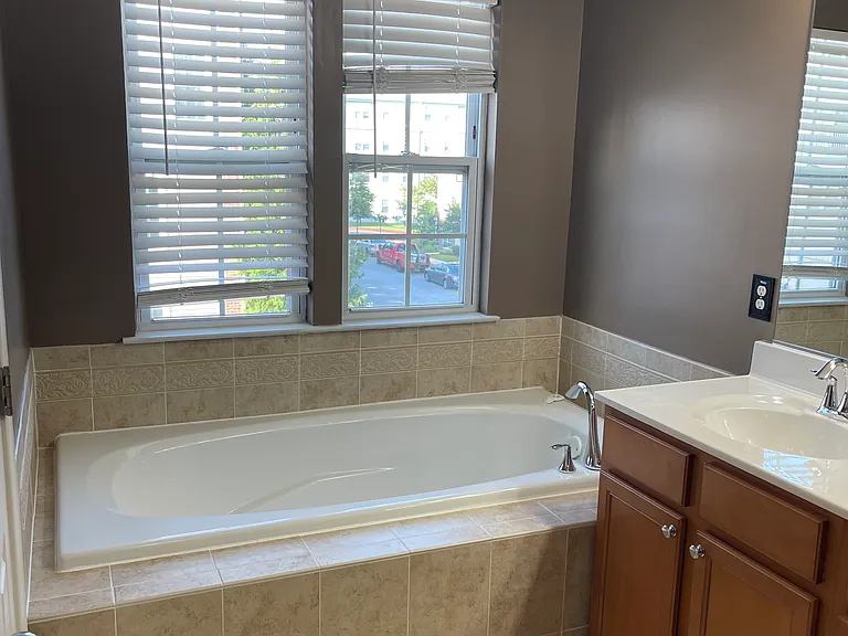 8162 Mission Rd — Photo 10