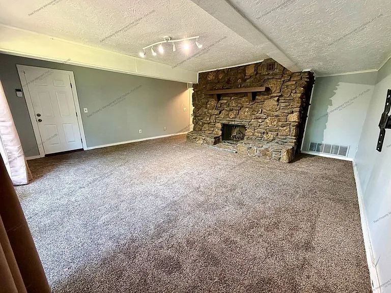 602 Azure Hills Dr — Photo 36
