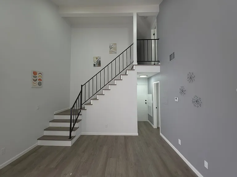 1642 Gardenia Ct #D — Photo 13