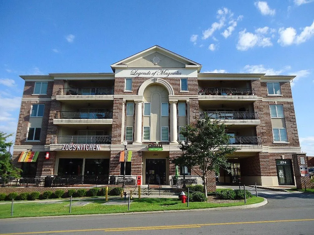 Downtown Auburn Luxury Living Steps from Campus! — Photo 3