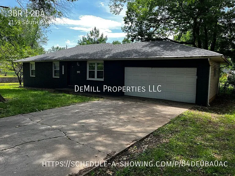 3159 S Pinehurst Ave — Photo 1