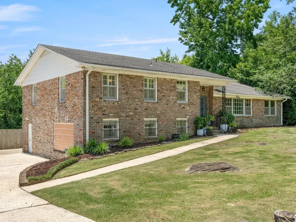 1825 Cedarwood Rd, Birmingham, AL 35216