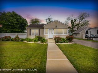 624 E Lakewood Ave, Ocean Gate, NJ