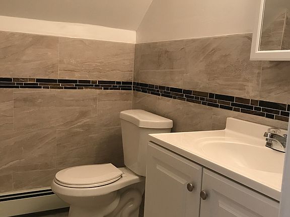 3rd image of 17 Teller Ave