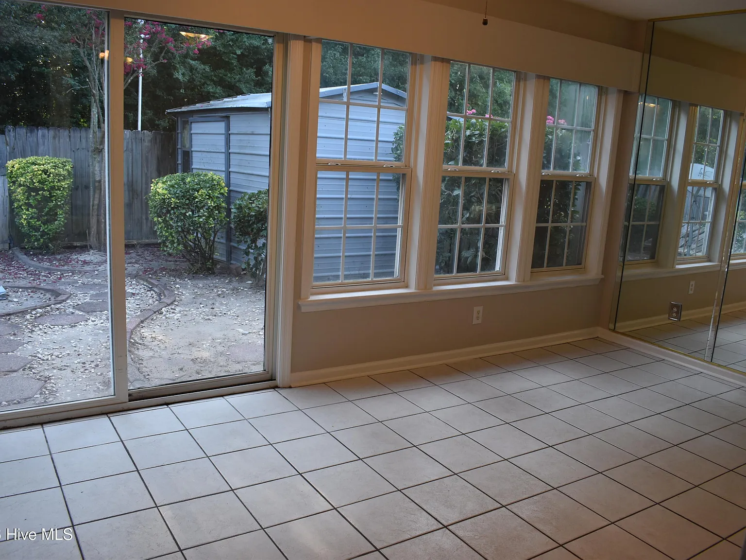 2 bed, 2.0 bath, 1334 sqft, $1,125 — Photo 3