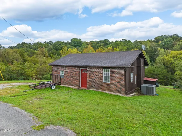 9726 Clift Rd, Strawberry Plains, TN 37871