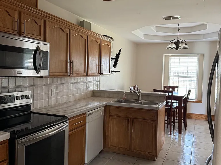 3403 Mockingbird Ave — Photo 6