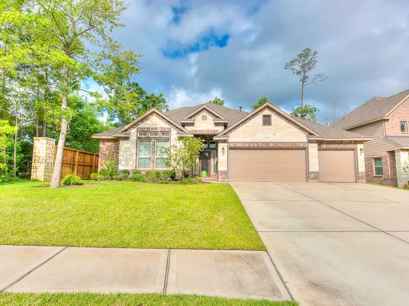 107 Grazing Field Dr, Conroe, TX 77384