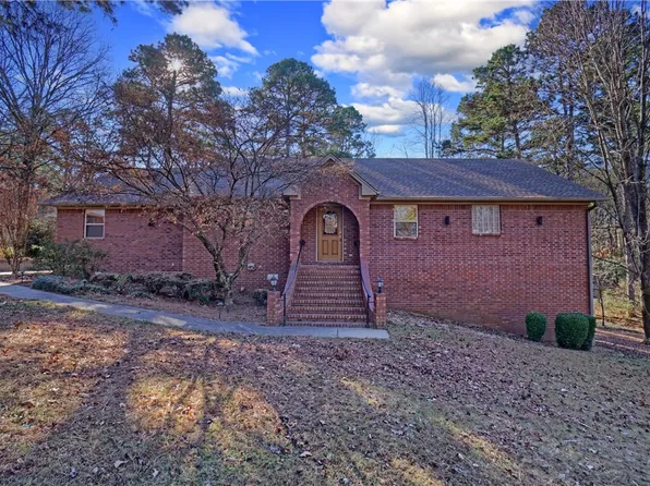 209 Hickory Hills Dr, Russellville, AR 72802