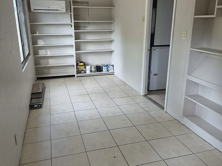 2117 Barcelona Dr — Photo 12