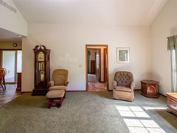 5th image of 1072 Timberwood Dr