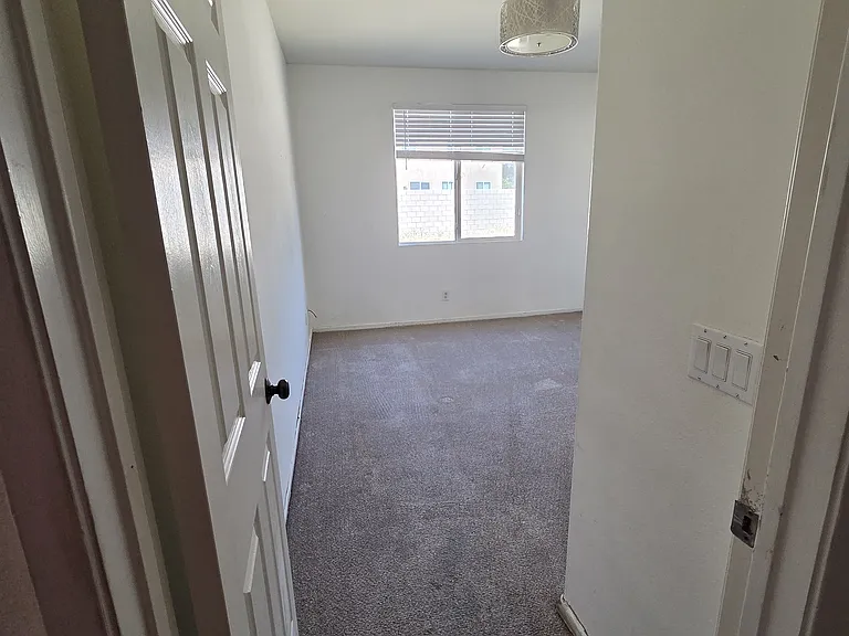 44528 Orchard Ln — Photo 8